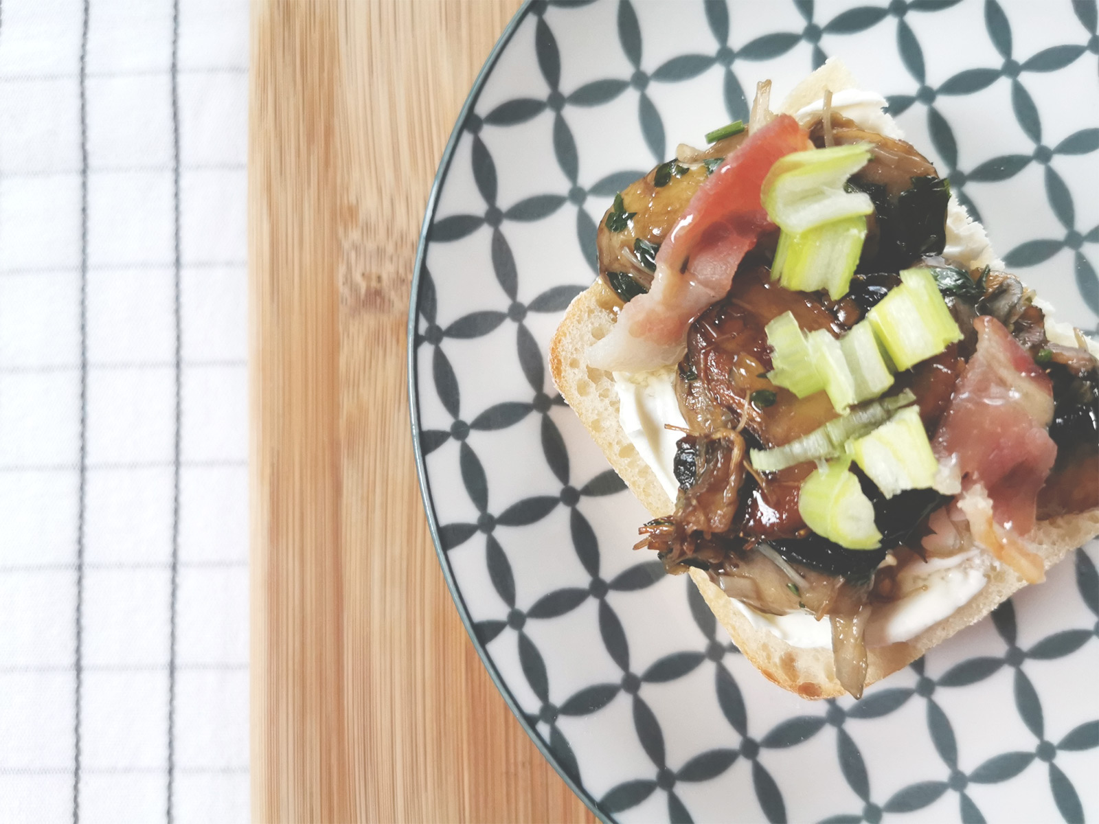 Toasts aux champignons